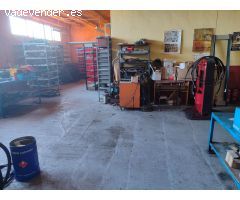 NAVE INDUSTRIAL Y VIVIENDA CERCA DEL CASCO URBANO