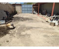 NAVE INDUSTRIAL Y VIVIENDA CERCA DEL CASCO URBANO