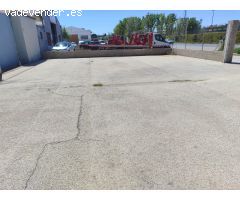 NAVE INDUSTRIAL Y VIVIENDA CERCA DEL CASCO URBANO