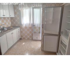 VIVIENDA DE 4 DORMITORIOS EN BARRIO DE SAN JUAN
