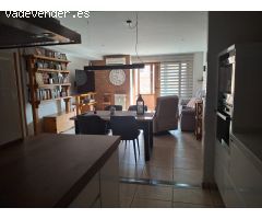 ESPECTACULAR VIVIENDA, CENTRICA Y CON DOS PLAZAS DE GARAJE