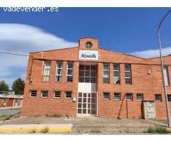 NAVE DIAFANA CON OFICINAS EN 1ª FASE DEL POLIGONO EL MUGRON