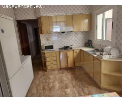 CASA SEMIREFORMADA EN BARRIO SAN JUAN