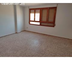 VIVIENDA AMPLIA DE 3 DORMITORIOS