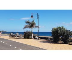 Se alquila un precioso apartamento de 2 dormitorios en los Pocillos, primera línea del mar