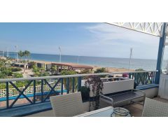 Se alquila un precioso apartamento de 2 dormitorios en los Pocillos, primera línea del mar