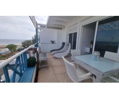 Se alquila un precioso apartamento de 2 dormitorios en los Pocillos, primera línea del mar