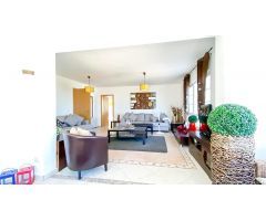 hermosa casa independiente con 2 apartamentos y piscina