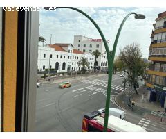 ¡Piso en venta en la calle Luis Montoto, pleno corazón de Nervión!