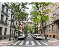 SE VENDE ESTUDIO REFORMADO CON ZONAS ABUHARDILLADAS EN PLENO CENTRO DE ZARAGOZA
