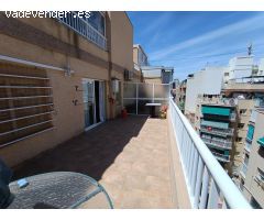ÁTICO EN PLENO CENTRO DE BENIDORM RODEADO DE SERVICIOS!!