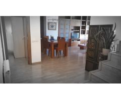 ¡Precioso dúplex en Terrassa con terraza, garaje y trastero!