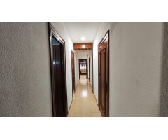 ¡Tu Espacio Estudiantil Ideal: Piso de 4 Habitaciones Frente a la Universidad de Ciencias!