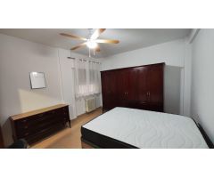¡Tu Espacio Estudiantil Ideal: Piso de 4 Habitaciones Frente a la Universidad de Ciencias!