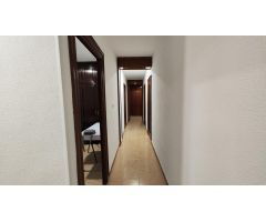 ¡Tu Espacio Estudiantil Ideal: Piso de 4 Habitaciones Frente a la Universidad de Ciencias!