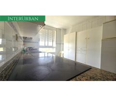 Piso en venta en Llíria con 3 habitaciones, suite con aseo, balcón, vistas, ascensor y parking