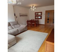 EXCLUSIVO CHALET EN SALBURUA - Calle Riga - 5 habitaciones y 3 baños-Jardines-Terrazas-Porche