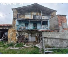 Se vende casa de pueblo con terreno en Rasines