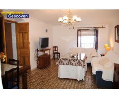 VIVIENDA CON TERRAZA Y TRES DORMITORIOS