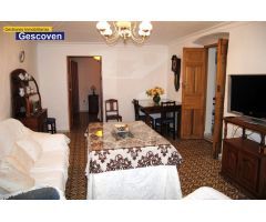 VIVIENDA CON TERRAZA Y TRES DORMITORIOS