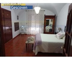 EXCELENTE VIVIENDA PLANTA BAJA CON PATIO