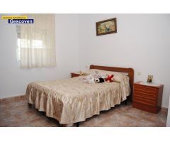 VIVIENDA CON TERRENO, PATIO Y TERRAZA