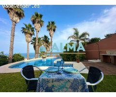 ESPECTACULAR VILLA INDEPENDIENTE CON PISCINA Y APARTAMENTO CON INCREIBLES VISTAS A LA BAHÍA