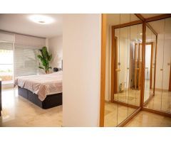 Elegante Piso de 2 Dormitorios con Piscina y Garaje en Guadalmina Alta