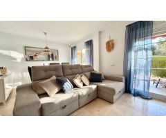 Elegante Adosado de 3 Dormitorios con Jardín en Los Naranjos, Marbella