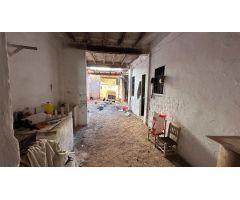 Casa de pueblo con terreno  224 metros parcela