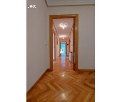 PISO EN VENTA CON 4 DORMITORIOS, MIRADOR, 2 BAÑOS Y PLAZA DE GARAJE EN CALLE SANTA CLARA, ZAMORA.