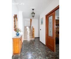 CASA LUMINOSA CON AMPLIAS HABITACIONES!!!!!!!!!!