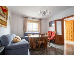 CASA LUMINOSA CON AMPLIAS HABITACIONES!!!!!!!!!!