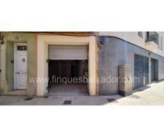 ¡FINQUES BAIXADOR PRESENTA ESTE LOCAL COMERCIAL EN PLENO CENTRO DE GAVÀ!