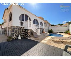 CHALET REFORMADO CON APARTAMENTO INDEPENDIENTE EN CAMPOSOL – SECTOR A