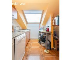 ¡Ático en venta en el corazón de Luanco, con terraza y a un paso de la playa!