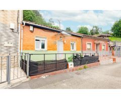 CASA EN VENTA EN MIERES