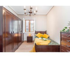 Casa en Ujo con 6 trasteros/cocheras