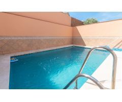 PAREADO EN ALQUILER PARA LARGA TEMPORADA CON PISCINA PRIVADA EN LOS PACOS