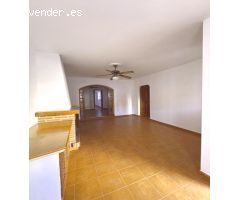 Fantástica casa independiente situada en los Pacos.