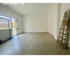 LOCAL COMERCIAL EN ZONA CENTRICA RECINTO FERIAL