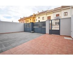 ALQUILER LARGA TEMPORADA VILLA PAREADA SIN MUEBLES EN LOS PACOS
