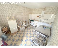 Casa con jardín y parcela en Ubago
