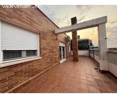 INMOBILIARIA ARBETETA ALQUILA ÁTICO DE 3 DORMITORIOS