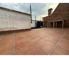 INMOBILIARIA ARBETETA ALQUILA ÁTICO DE 3 DORMITORIOS