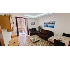 Edificio en Venta en Castellón con dos Viviendas Independientes y Local