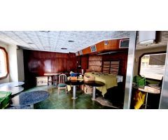 Venta de Local comercial- 4 viviendas