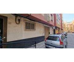 Venta de Local al lado de El Corte Ingles