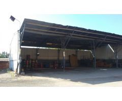 terreno industrial con talleres