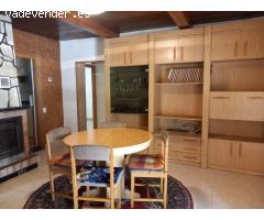 Casa de una planta con piscina y terreno llano de 860m²